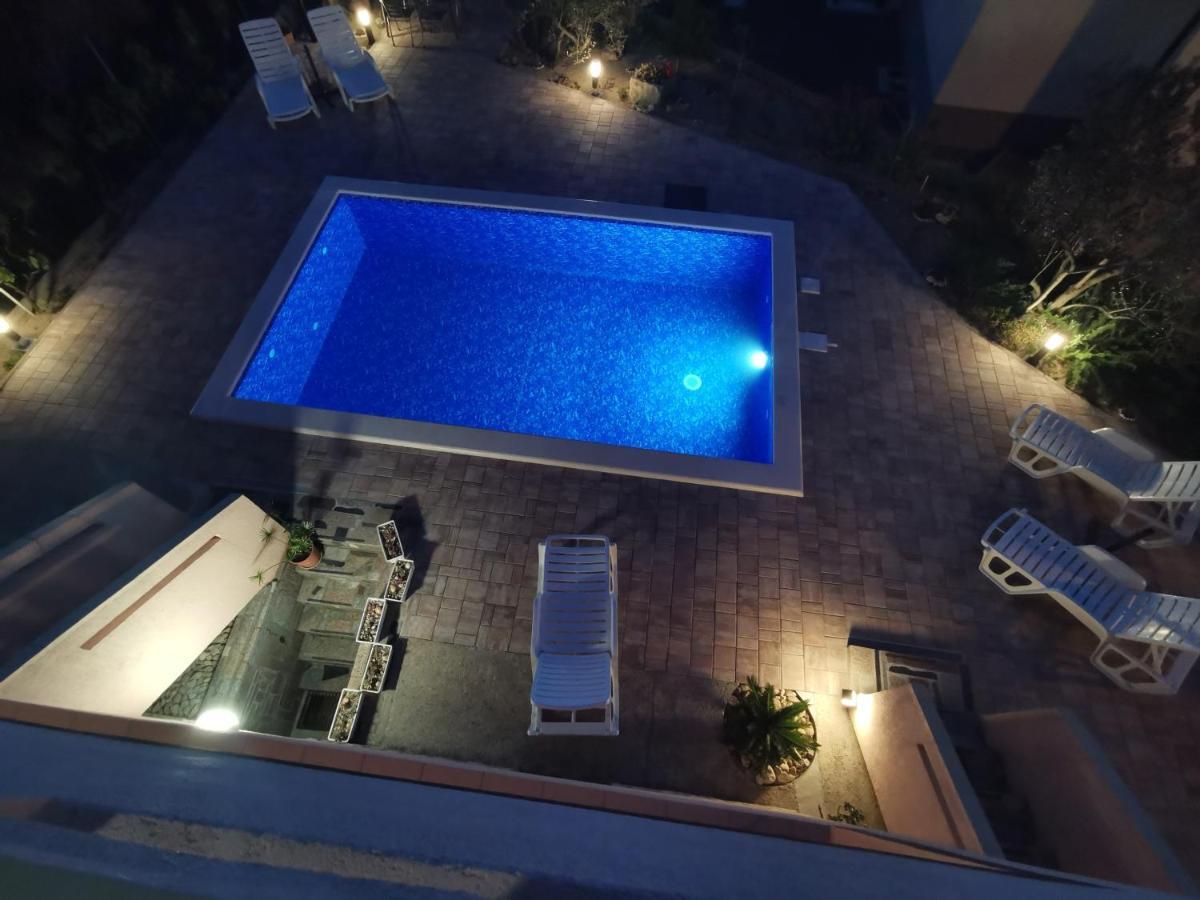 Apartments With A Swimming Pool Punat, Krk - 5378 Exterior foto