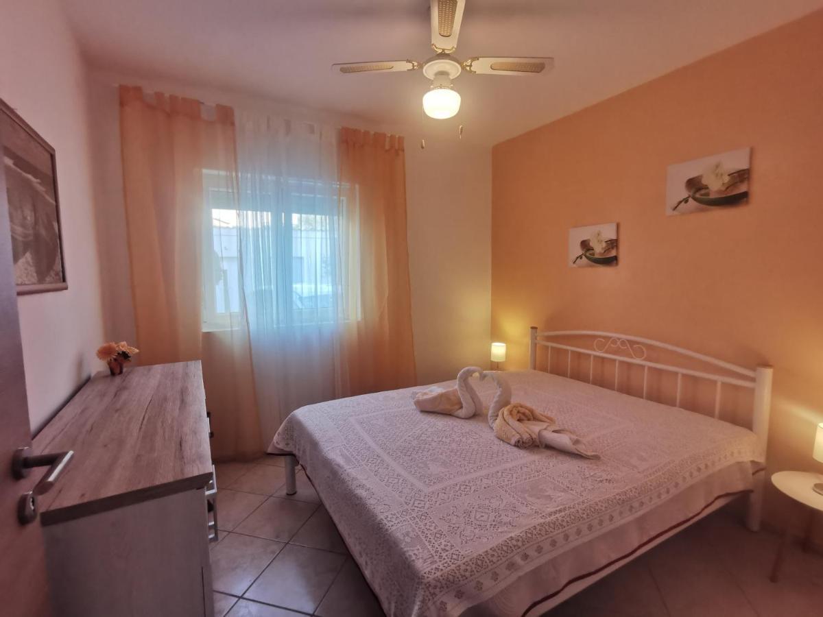 Apartments With A Swimming Pool Punat, Krk - 5378 Exterior foto
